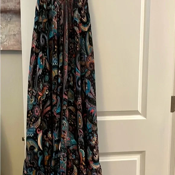 🌸🦋💫Elegant Paisley Halter Maxi Dress in Black and Pink and Teal💫🌼🌻 - Picture 7 of 14